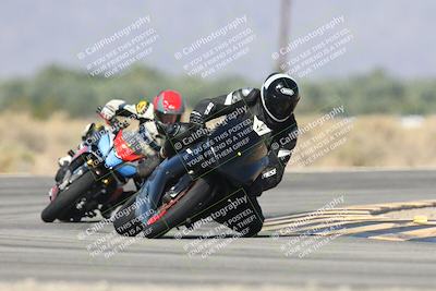 media/Oct-13-2025-Moto Forza (Mon) [[a66d839500]]/3-B Group/Session 3 (Turn 16)/